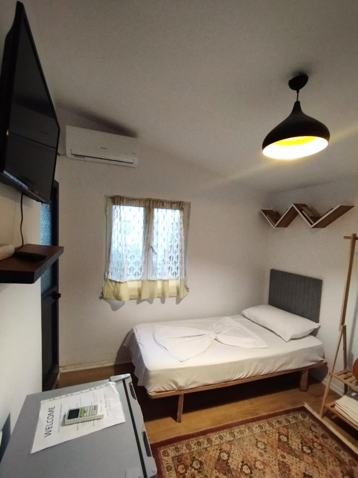 2 Single Bedroom Тирана Экстерьер фото